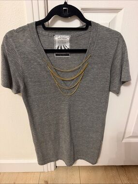Kid Dangerous Gray Short-Sleeve Tee with Layered Gold Chain Detail Size Small